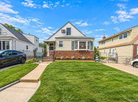 8118 260th Street 花卉园 Floral Park, NY