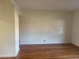 1010 Rottkampt Street #2 房源照片 1