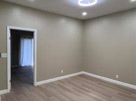 4218 66th St. #1F 木边 Woodside, NY