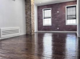86-18 95th Avenue #2nd Floor 奥松公园 Ozone Park, NY