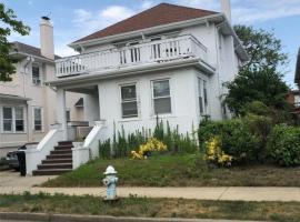 147 E Walnut Street #upper 长滩 Long Beach, NY