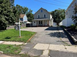 56 Lowndes Avenue 亨廷顿站 Huntington Station, NY