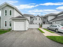 704 Fenway Road 圣占士 Saint James, NY