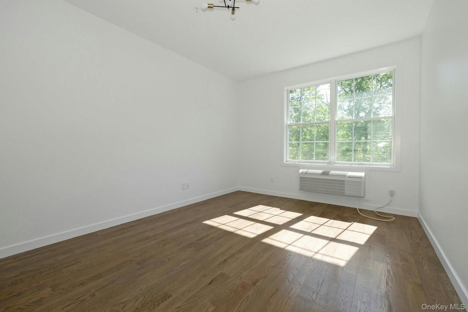 #15 photo, 962 S Route 9W, 纽约州 Congers , NY 10920