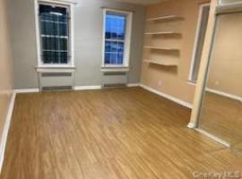 88-11 Elmhurst Avenue #C15 房源照片 1