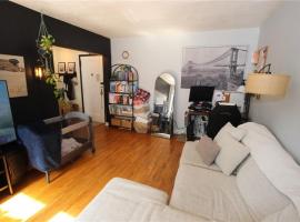 2229 Knapp Street #1C 房源照片 1