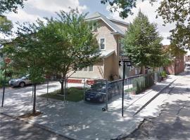 1052 East 12th Street 房源照片 1
