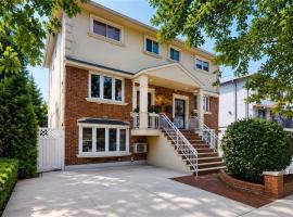 2351 East 70th Street 房源照片 1