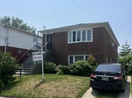 2436 East 74th Street 房源照片 1