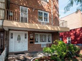 724 East 82nd Street 房源照片 1