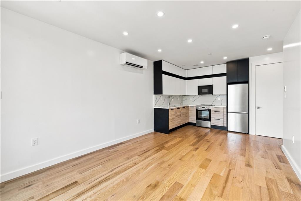 #4 photo, 406 Fenimore Street, 布鲁克林 Lefferts Garden , NY 11225