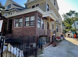 1144 East 37th Street 房源照片 1