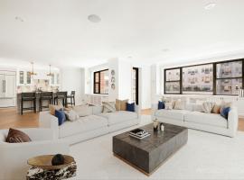 50 SUTTON Place S #19A 房源照片 1