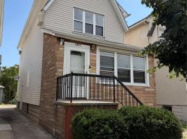 1611 E 5th Street 房源照片 1