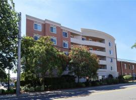 242 Maple Avenue #407 房源照片 1