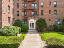 2675 East 7th Street #1F 房源照片 1