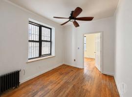 330 S 3rd Street #1 房源照片 1