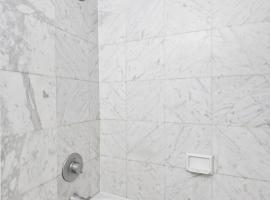 300 RECTOR Place #4O 房源照片 1