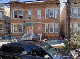 90-11 77th Street #2 房源照片 1