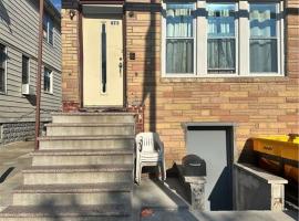873 East 49th Street 房源照片 1