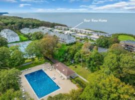 3104 Bluffs Drive 房源照片 1