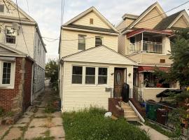 91-35 109th Street 房源照片 1