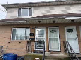 69-41 Burchell Avenue #2 房源照片 1