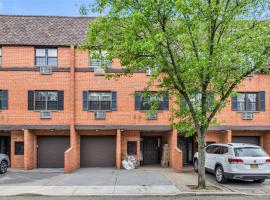 220-30 64th Avenue #370 房源照片 1