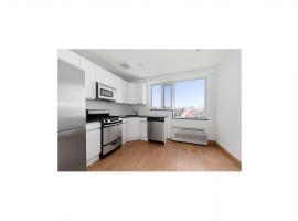 26-20 21ST Street #3B 房源照片 1