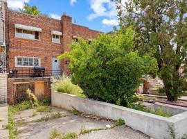 3768 Laconia Avenue 房源照片 1