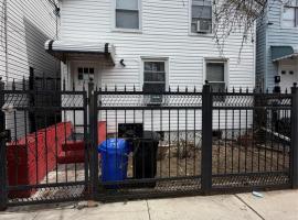 243 Schenck Avenue 房源照片 1