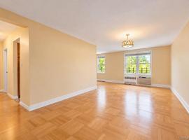 3901 Independence Avenue #4F 房源照片 1