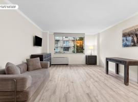 393 W 49TH Street #3OO 房源照片 1