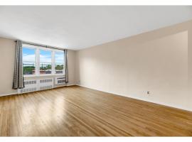 400 E 17TH Street #702 房源照片 1