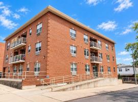 36-41 169th Street #2E 房源照片 1