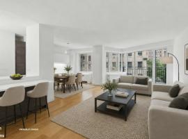 60 SUTTON Place S #7NS 房源照片 1