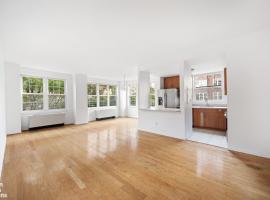 65 OCEANA Drive E #3F 房源照片 1