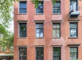 324 E 18TH Street 房源照片 1