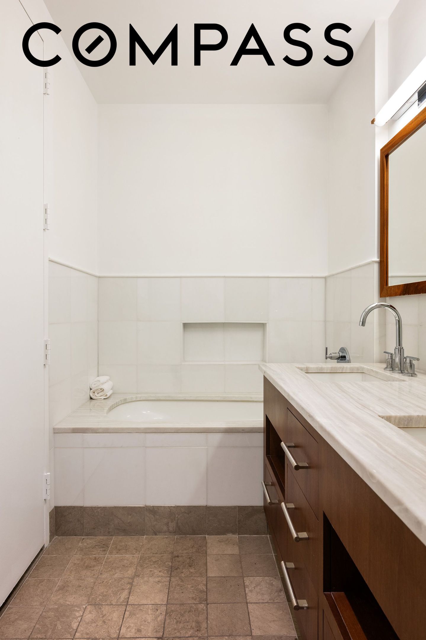 #10 photo, 10 W End Avenue, Upper West Side , NY 10023