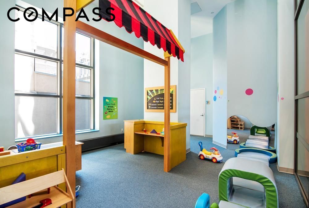 #18 photo, 10 W End Avenue, Upper West Side , NY 10023