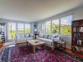 3935 BLACKSTONE Avenue #8B 房源照片 1
