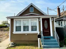 10203 Rau Court 霍华德滩 Howard Beach, NY