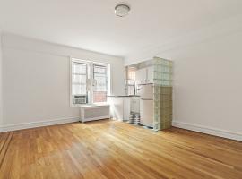 44-14 NEWTOWN Road #1G 房源照片 1