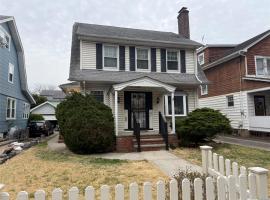 3821 218 St #2 floor 贝塞 Bayside, NY