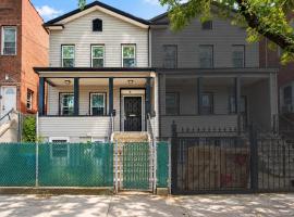 681 E 240th Street 房源照片 1