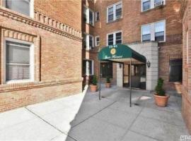 3591 161st Street #3B 房源照片 1