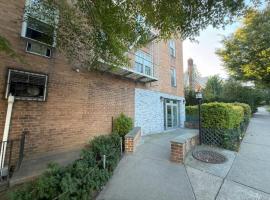 8336 Beverly Road #5G 房源照片 1
