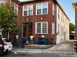 912 Foster Avenue 房源照片 1