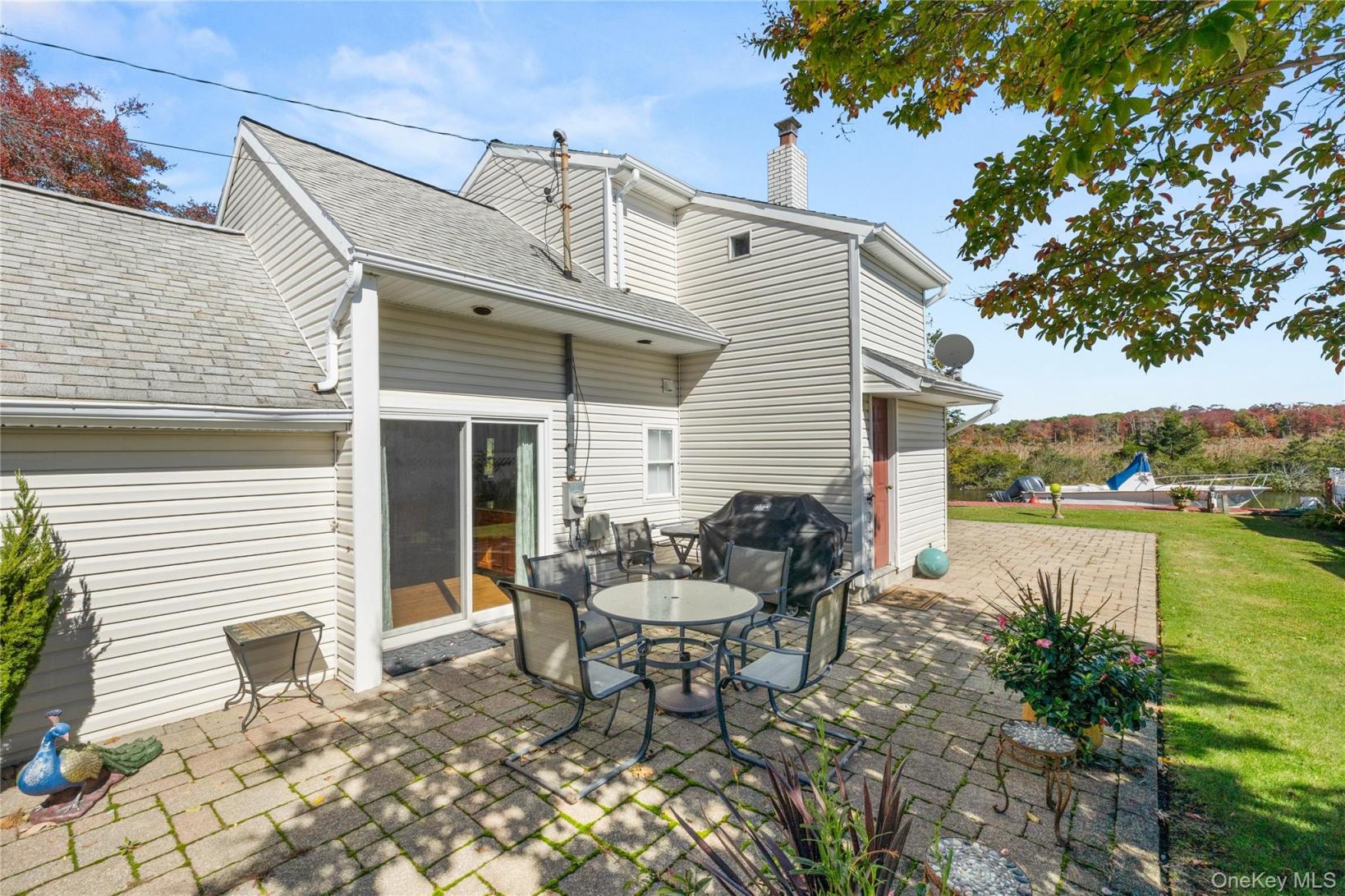 #10 photo, 70 Featherbed Lane, Oakdale , NY 11769