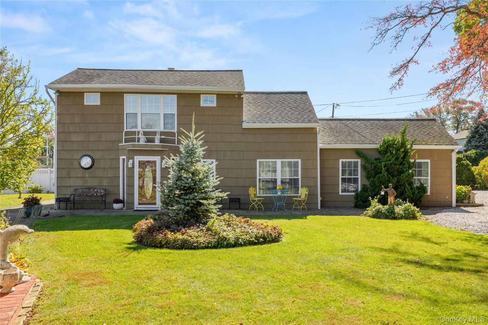 #5 photo, 70 Featherbed Lane, Oakdale , NY 11769